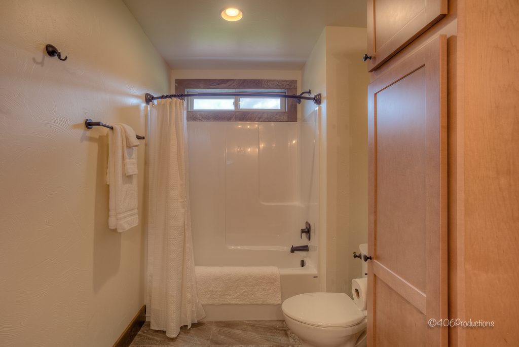 Missouri River Lodging for fly fishing near Craig, Montana